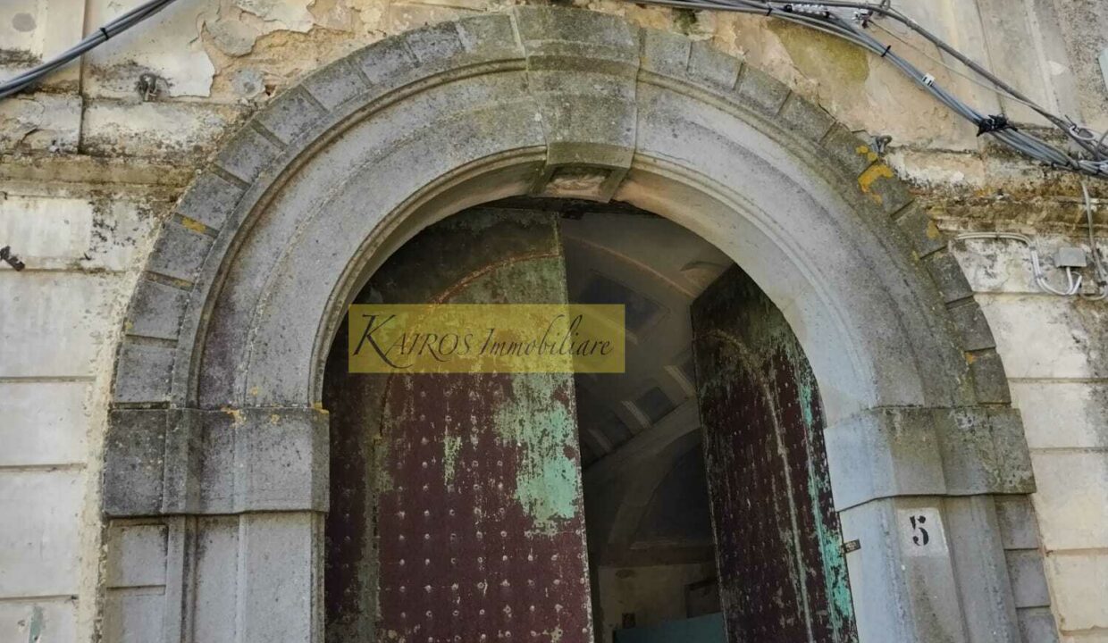 WhatsApp Image 2025-10-08 at 18.48.19 (1)