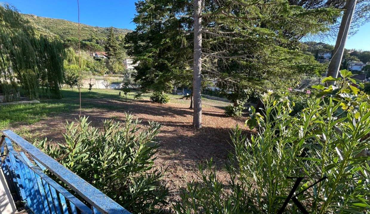 WhatsApp Image 2025-12-13 at 09.40.02