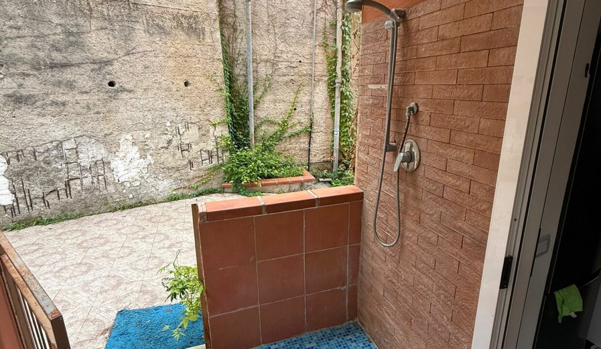 WhatsApp Image 2025-10-21 at 11.45.29 (2)