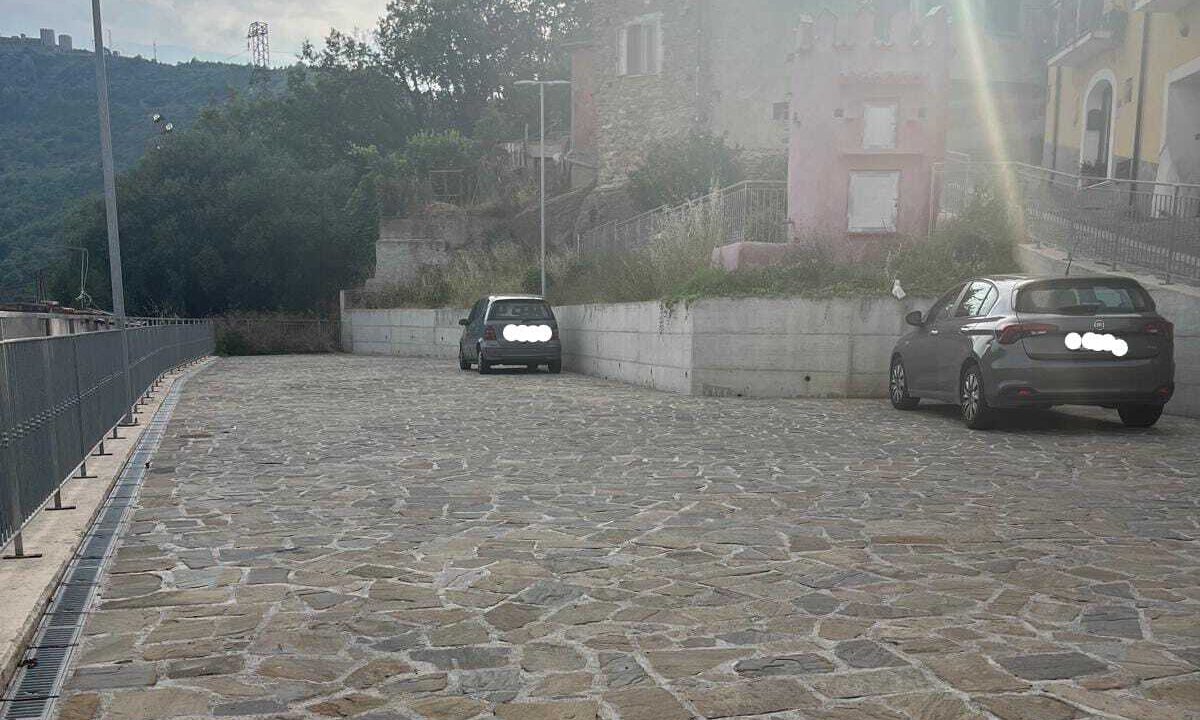 senza targa1